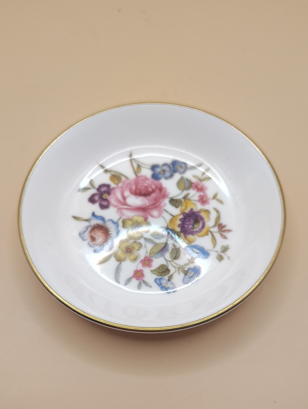Royal Worcester Dish Fine Bone China Made In England White With Gold Trim 4"